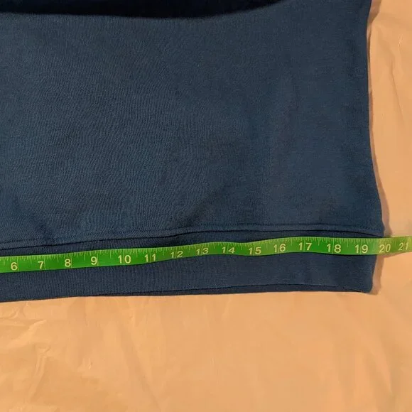 NWT Speculation Blue Holiday Cats Fleece Sweatshirt, Women's size Medium - Picture 10 of 12